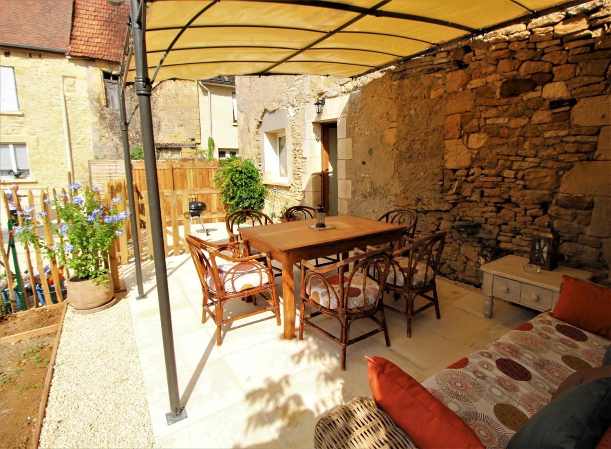 Joli Gite Pour 5 Personnes : Chez Cherrie Saint-Julien-de-Lampon Buitenkant foto
