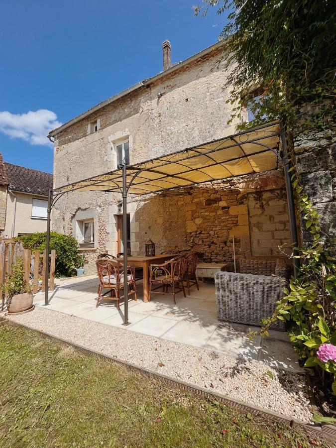 Joli Gite Pour 5 Personnes : Chez Cherrie Saint-Julien-de-Lampon Buitenkant foto
